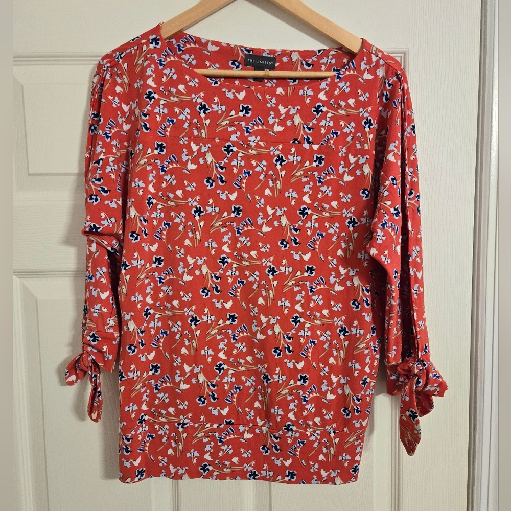 The Limited red and blue floral poly spandex Blouse size medium
